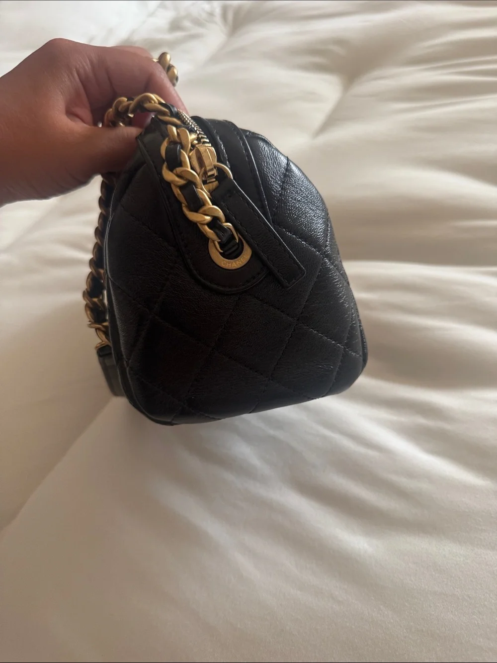 CHANEL Black Quilted Leather Chain-Handle Shoulder Bag with Gold Hardware